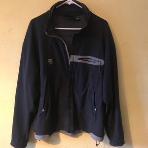 Men’s mountain hardware jacket